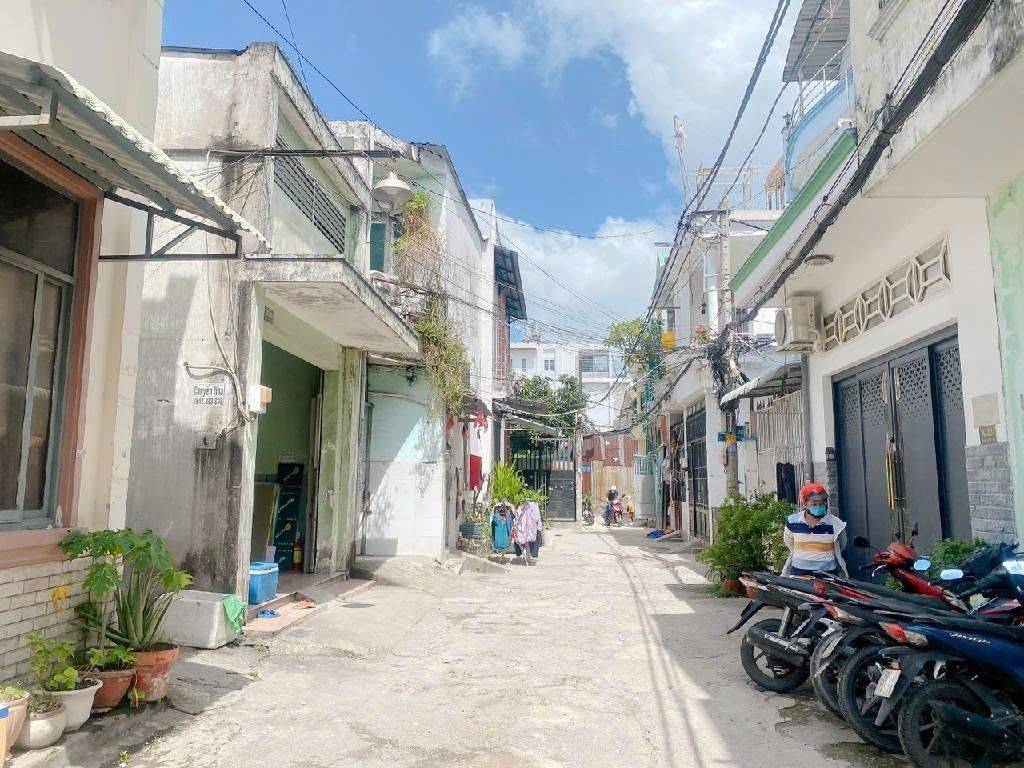 BÁN NHÀ TRƯỜNG CHINH, TÂN PHÚ, HẺM XE HƠI, 4M X 17M, GIÁ 5,79 TỶ